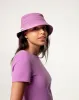 Gorro morado sold by Gef