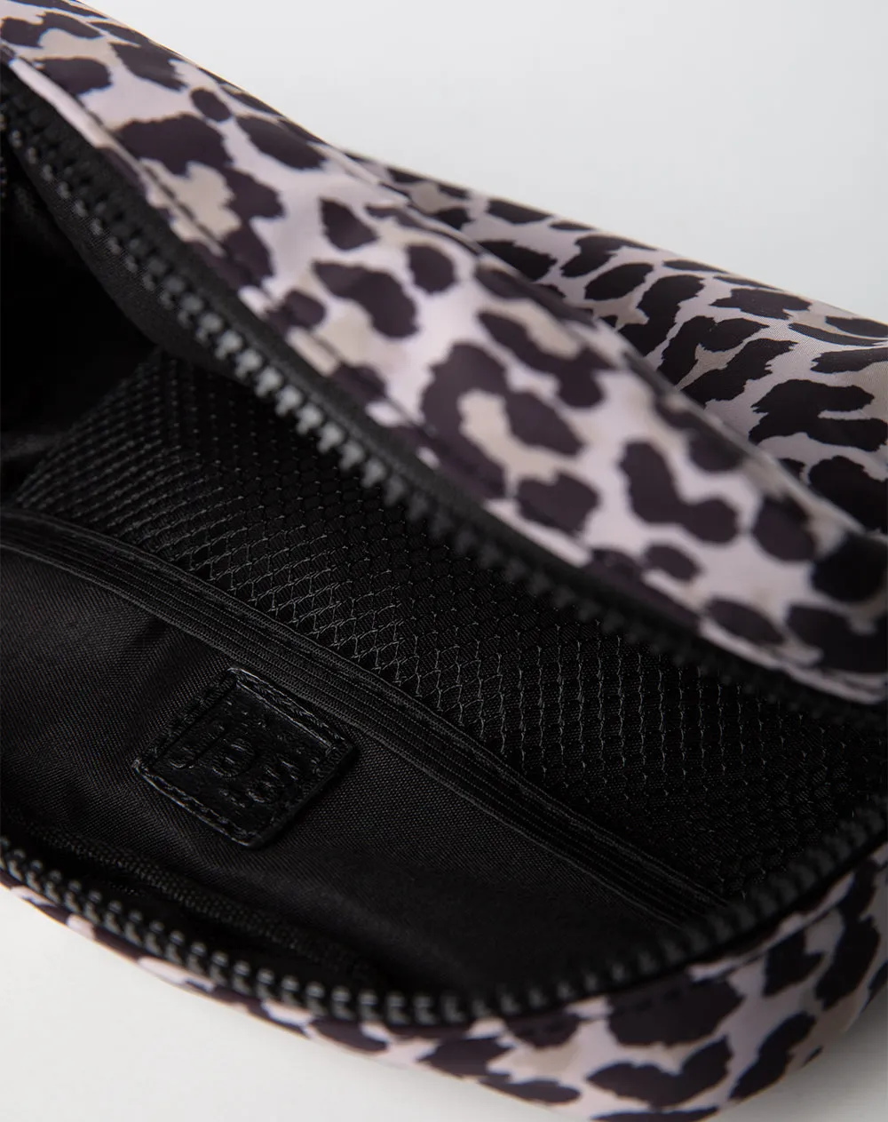 Estuche beige estampado sold by Gef product image thumbnail 3