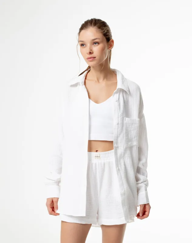 Camisa relaxed fit manga larga blanca sold by Gef