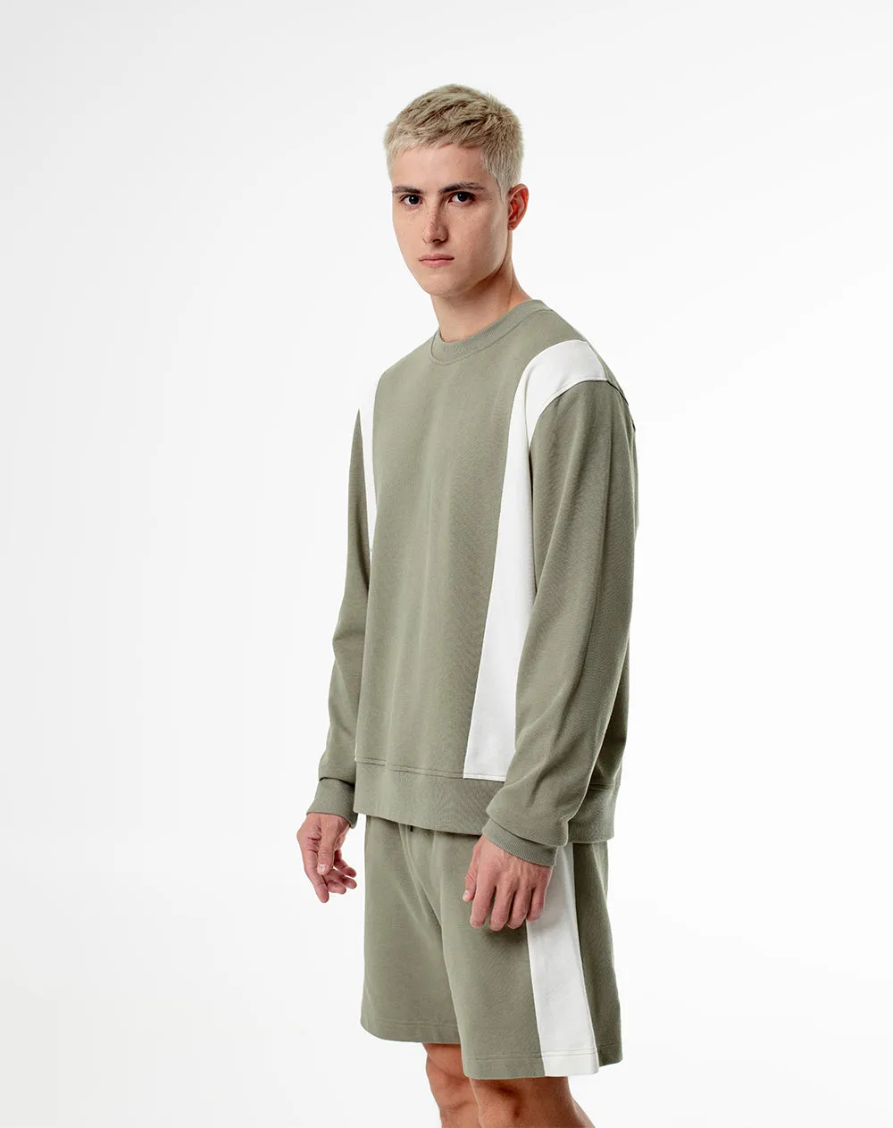 Short pantaloneta verde bloques sold by Gef