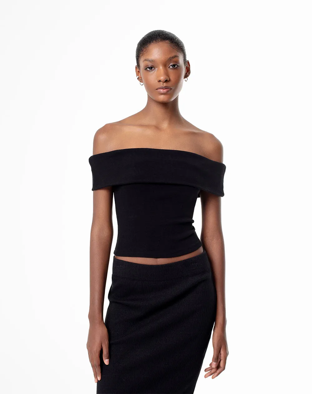 Top off-shoulder slim algodón negra mujer sold by Gef