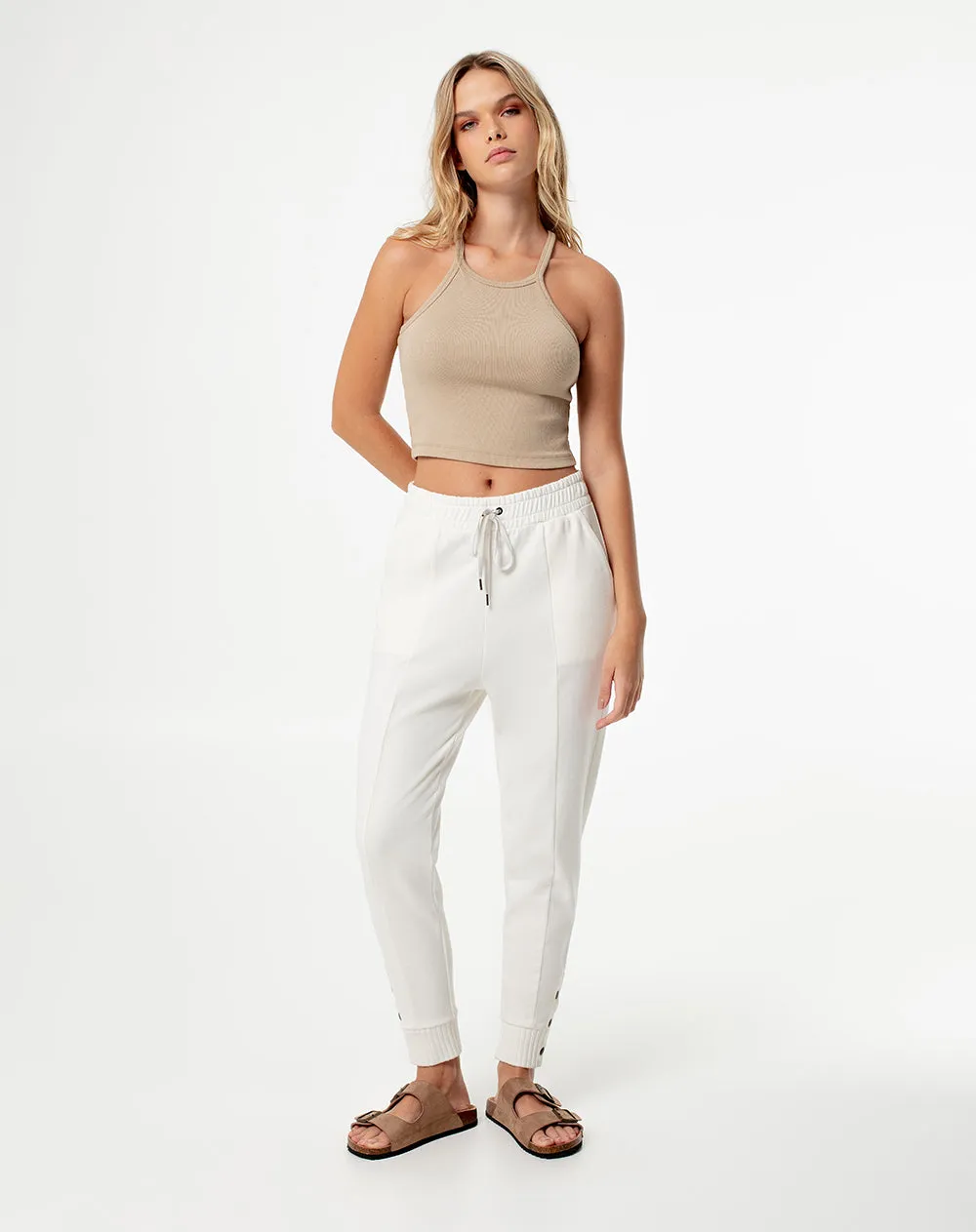 Jogger tiro medio algodón habano mujer sold by Gef