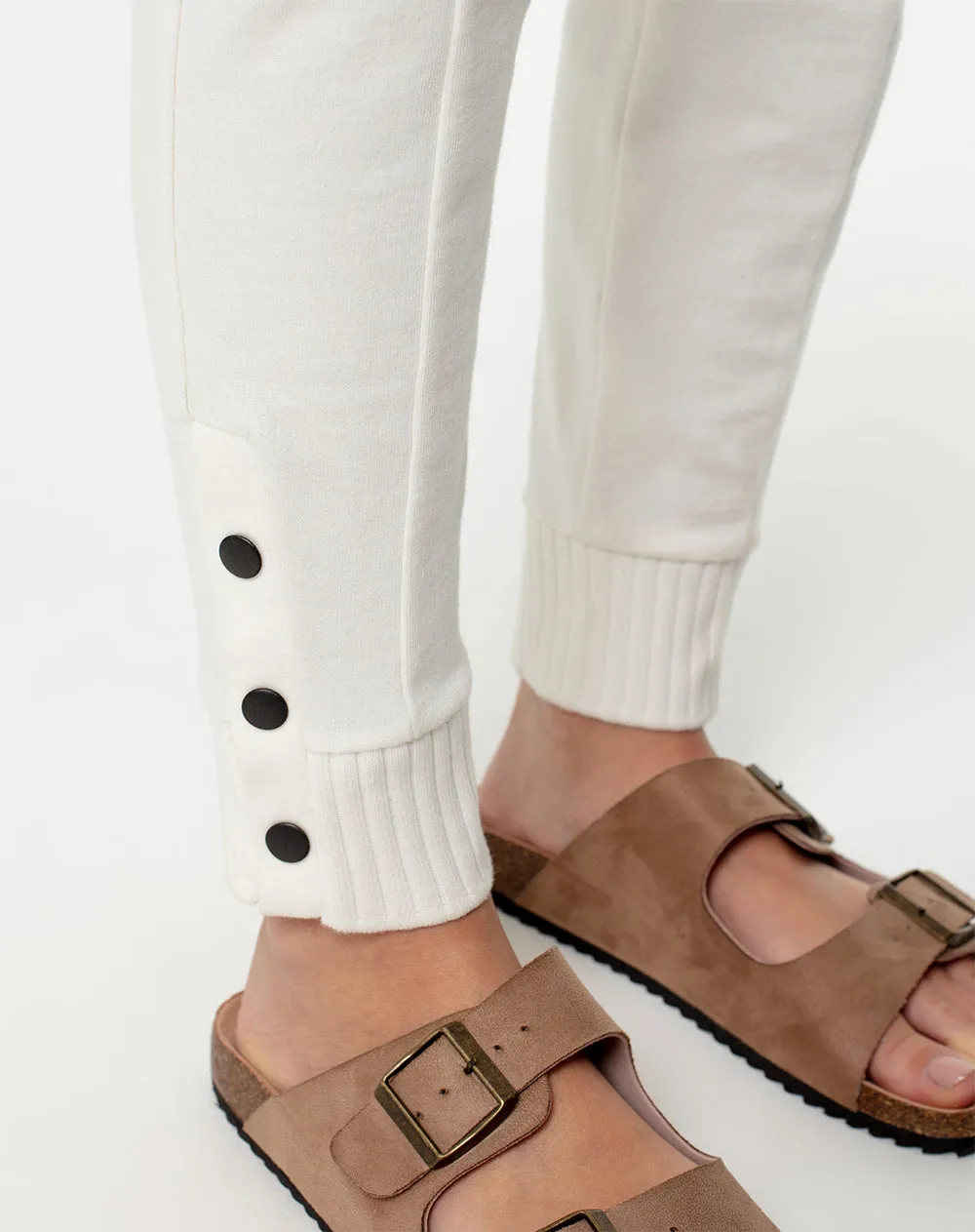 Jogger tiro medio algodón habano mujer sold by Gef product image thumbnail 4