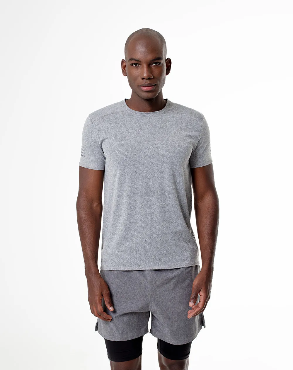 Camiseta deportiva control humedad gris hombre sold by Gef