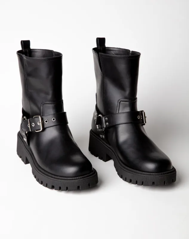 Botas caña baja negro sold by Gef