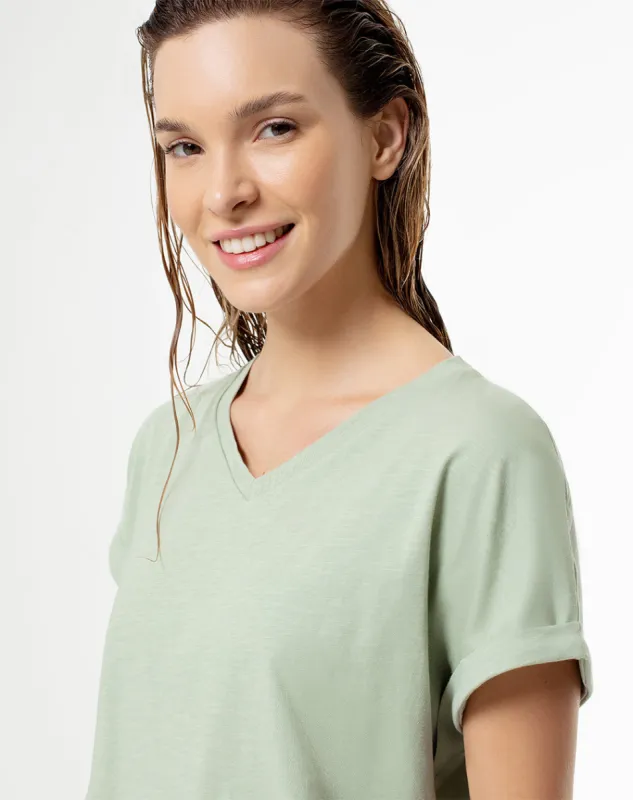Camiseta regular fit manga corta verde sold by Gef