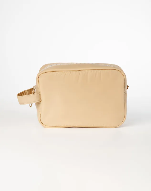 Estuche beige sold by Gef