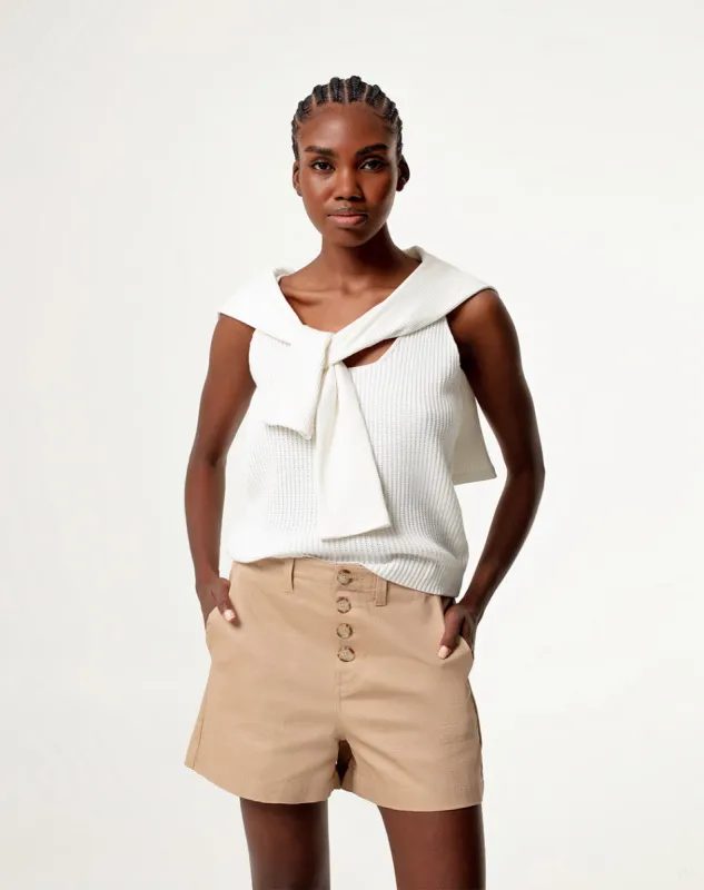 Short tiro medio regular algodón caqui mujer sold by Gef