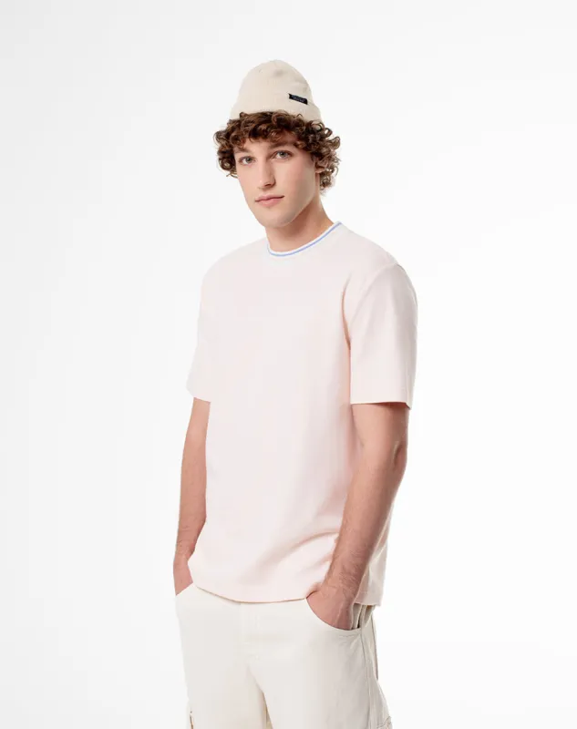 Camiseta oversized fit manga corta rosada sold by Gef