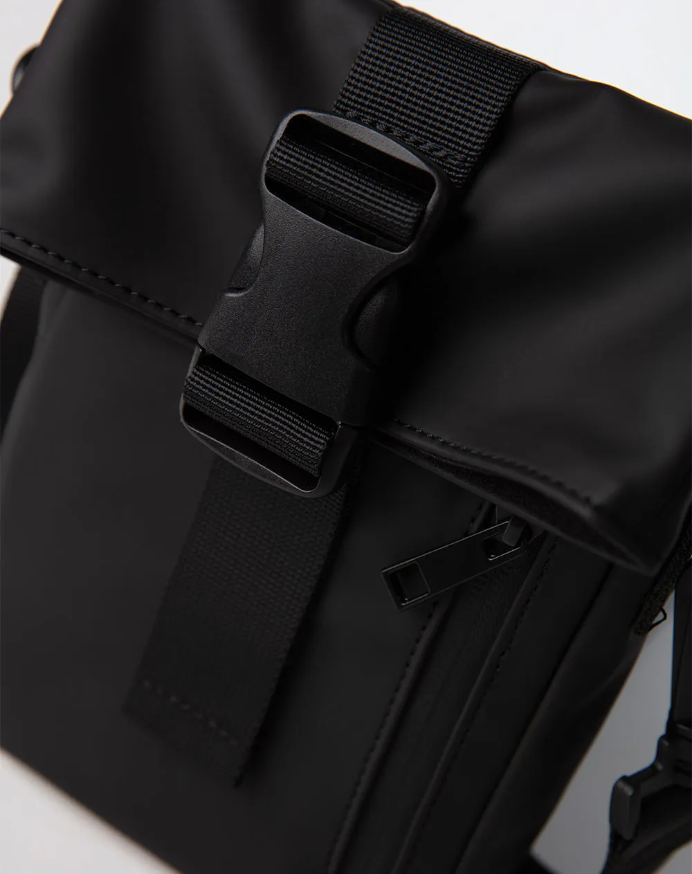 Riñonera negro sold by Gef product image thumbnail 4