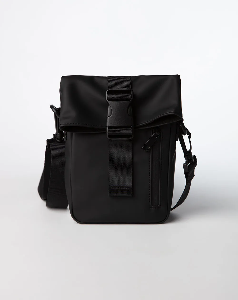 Riñonera negro sold by Gef