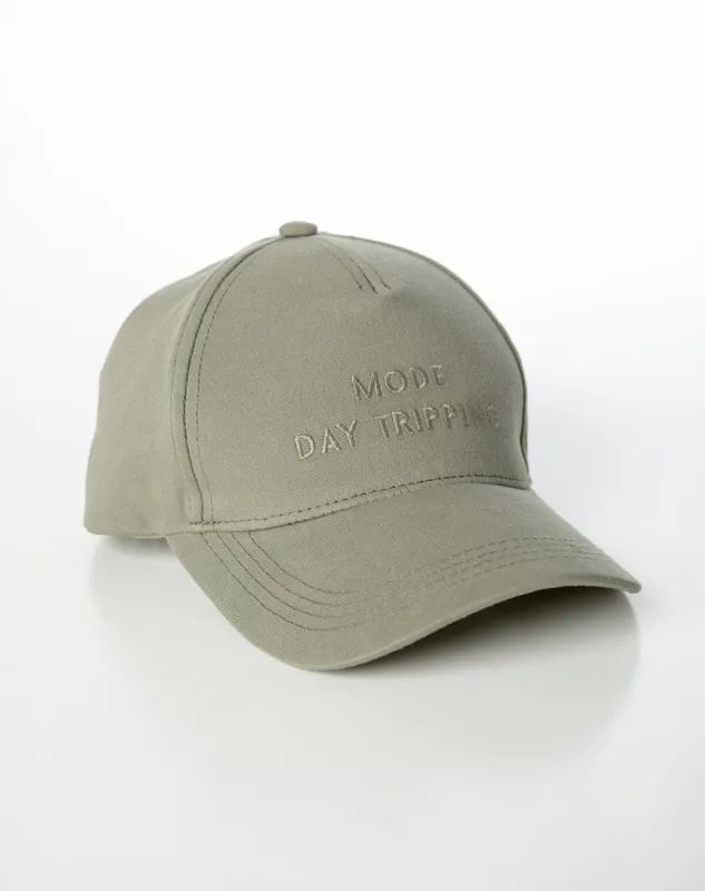 Gorra verde sold by Gef