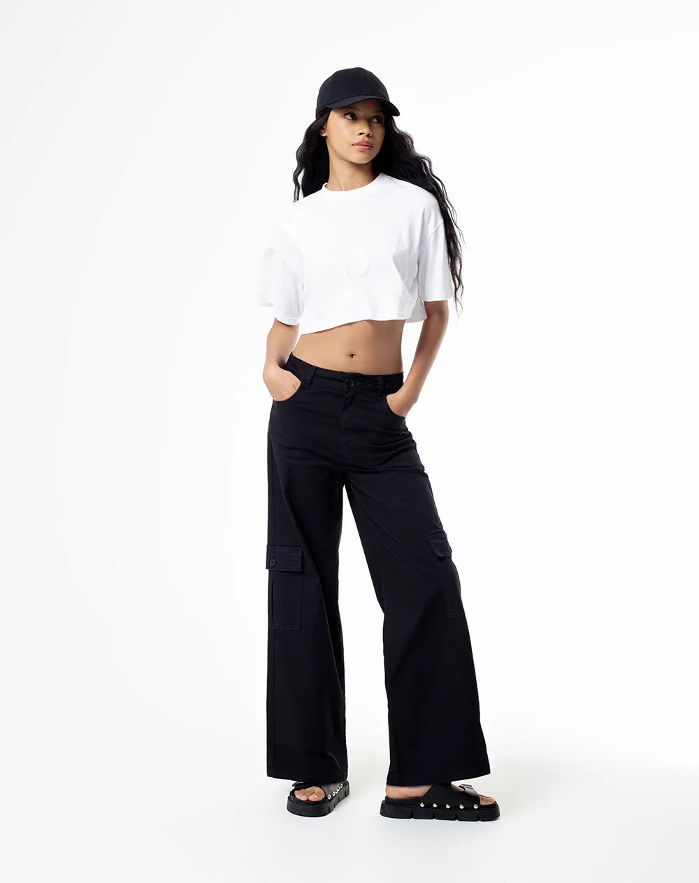 Pantalón cargo tiro medio algodón negro mujer sold by Gef