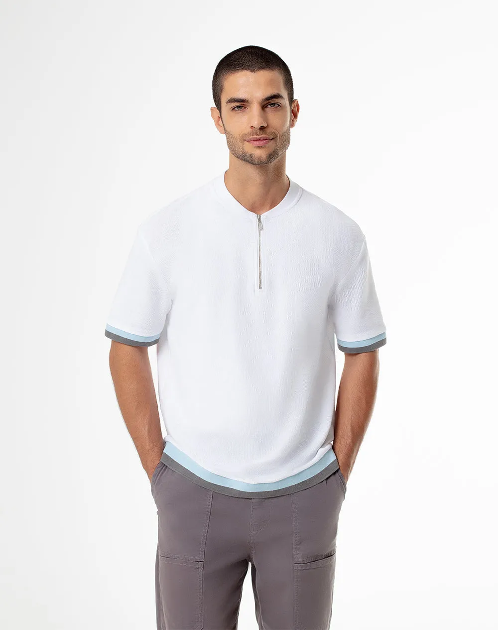 Camiseta regular fit manga corta blanca sold by Gef