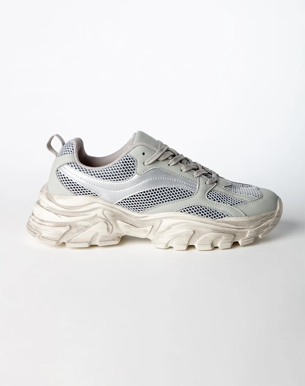 Tenis grises sold by Gef product image thumbnail 2