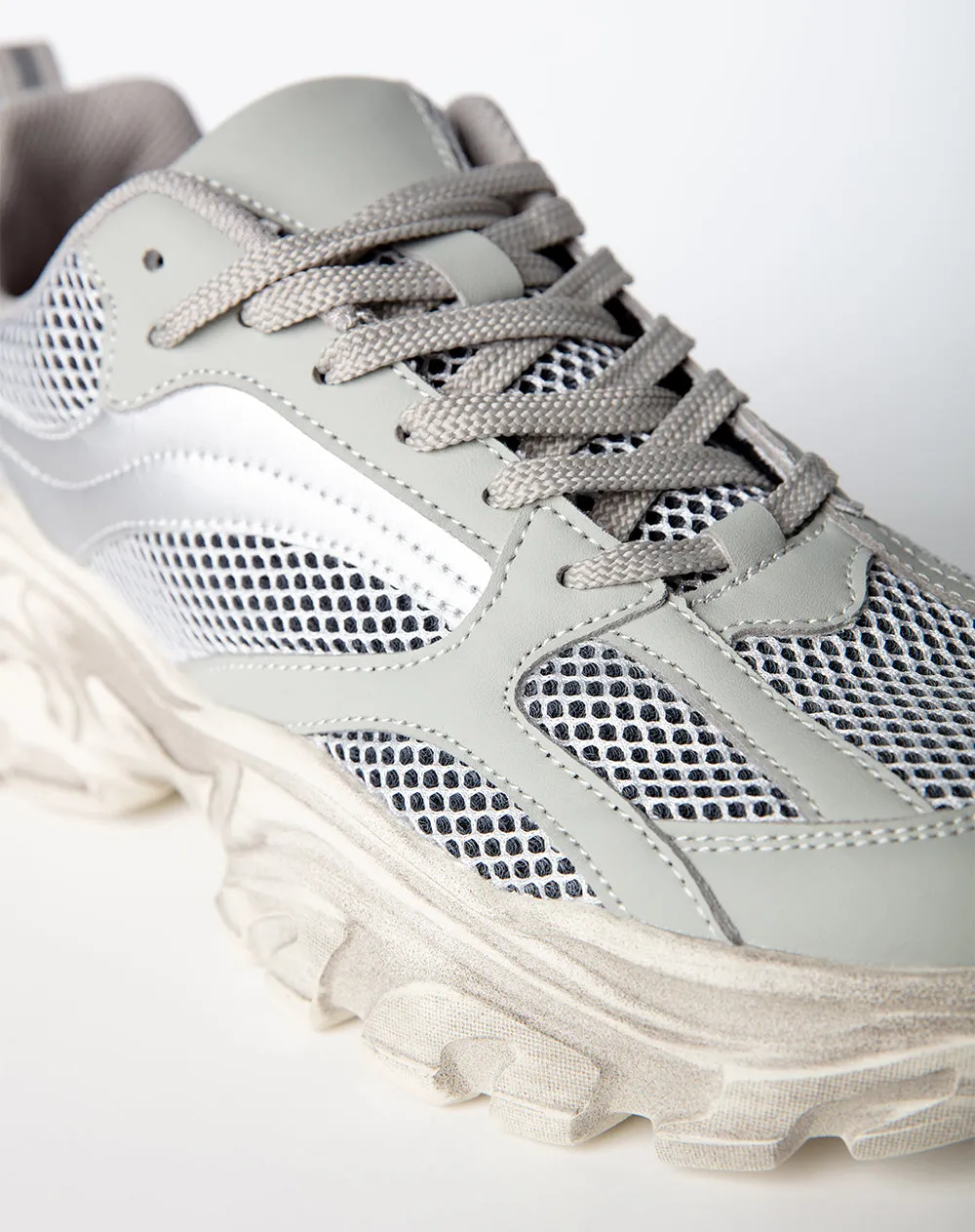 Tenis grises sold by Gef product image thumbnail 3