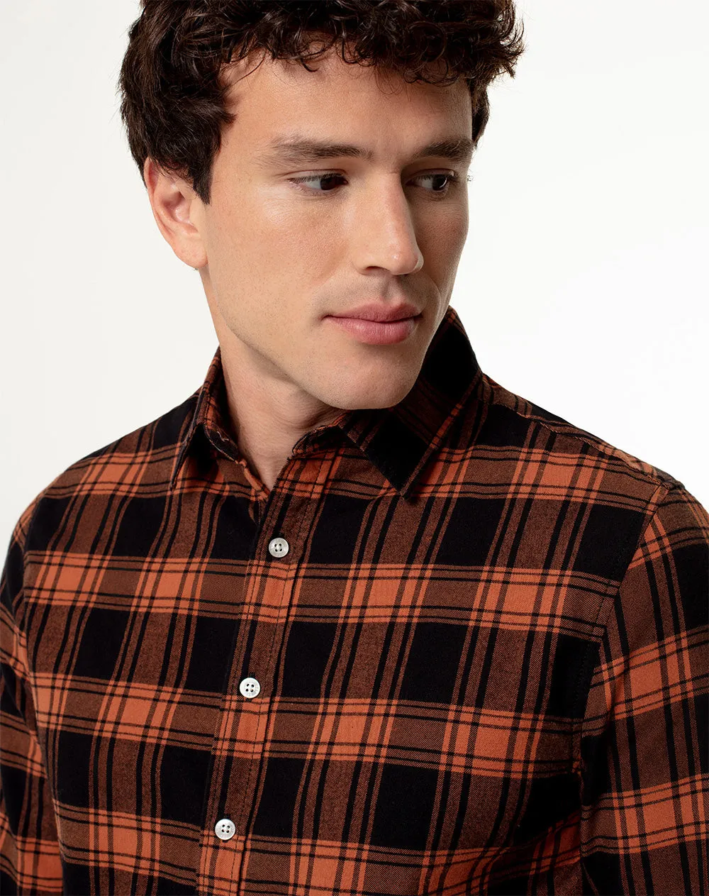 Camisa slim fit manga larga café con cuadros sold by Gef product image thumbnail 3