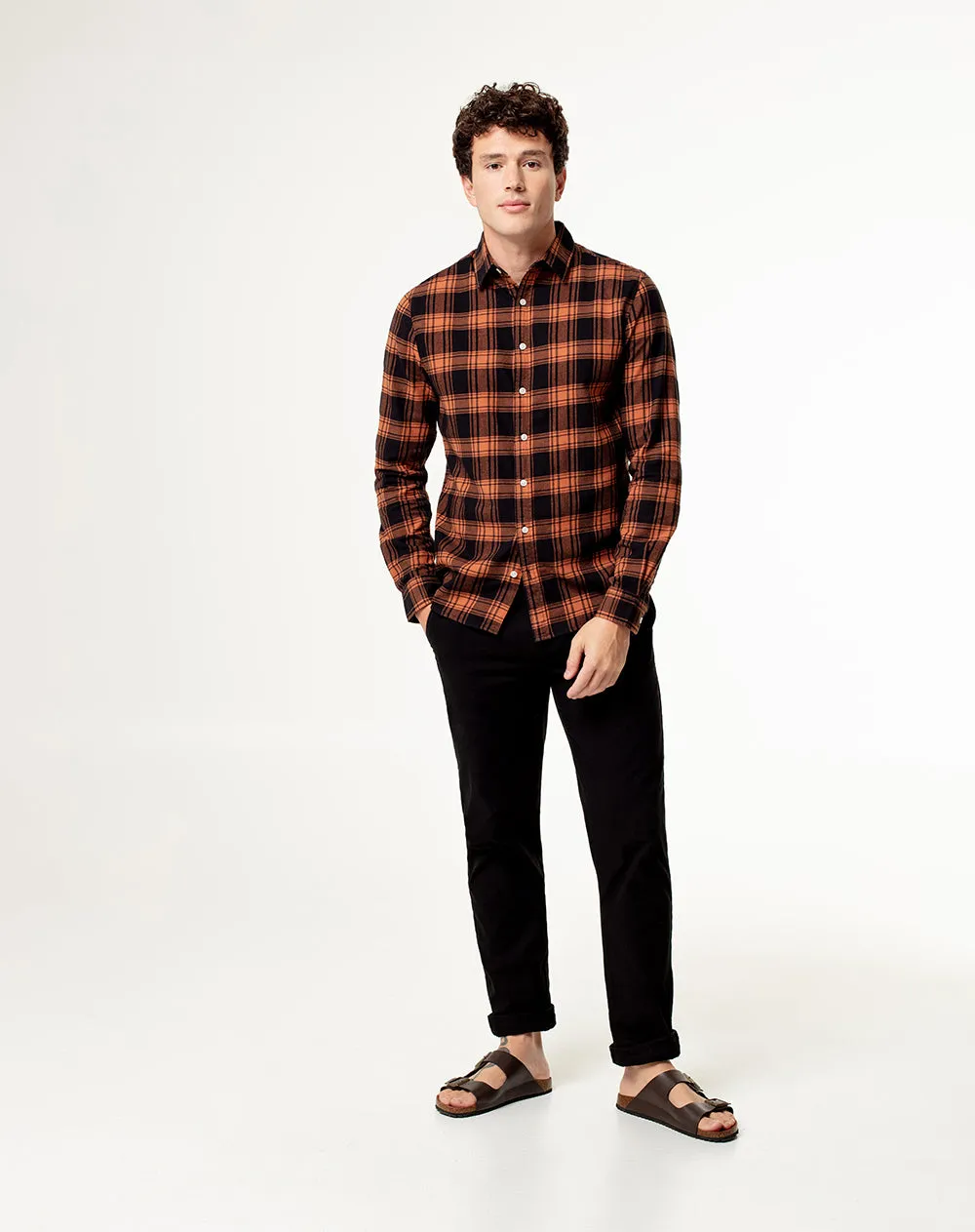 Camisa slim fit manga larga café con cuadros sold by Gef product image thumbnail 4