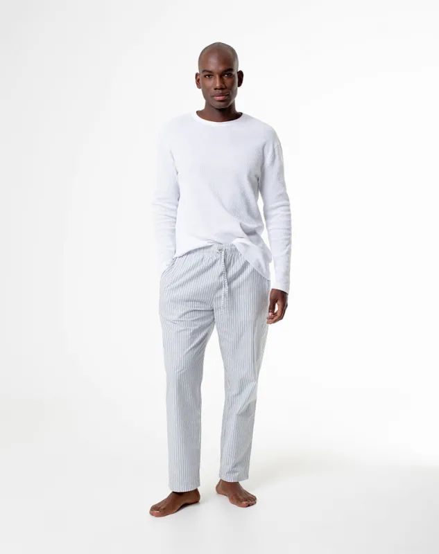 Pantalón regular fit tiro medio azul rayas sold by Gef