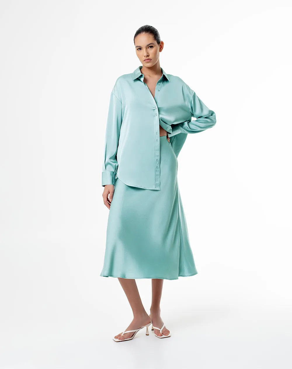 Camisa oversized fit manga larga verde sold by Gef product image thumbnail 4