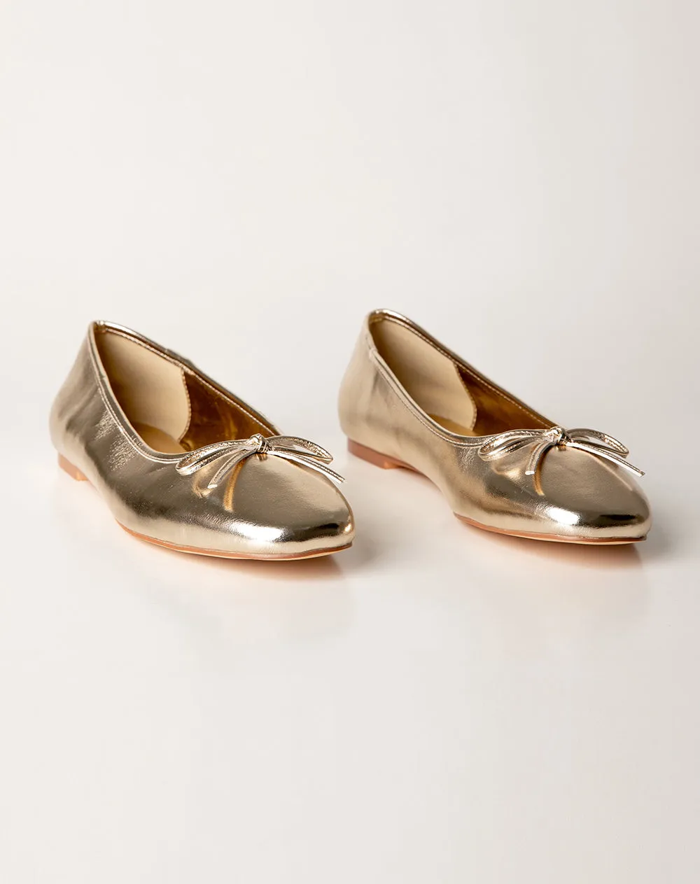 Zapatos baleta dorado sold by Gef