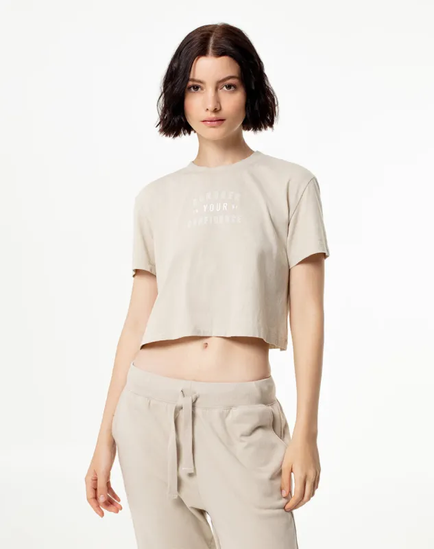 Camiseta cropped fit manga corta habana sold by Gef