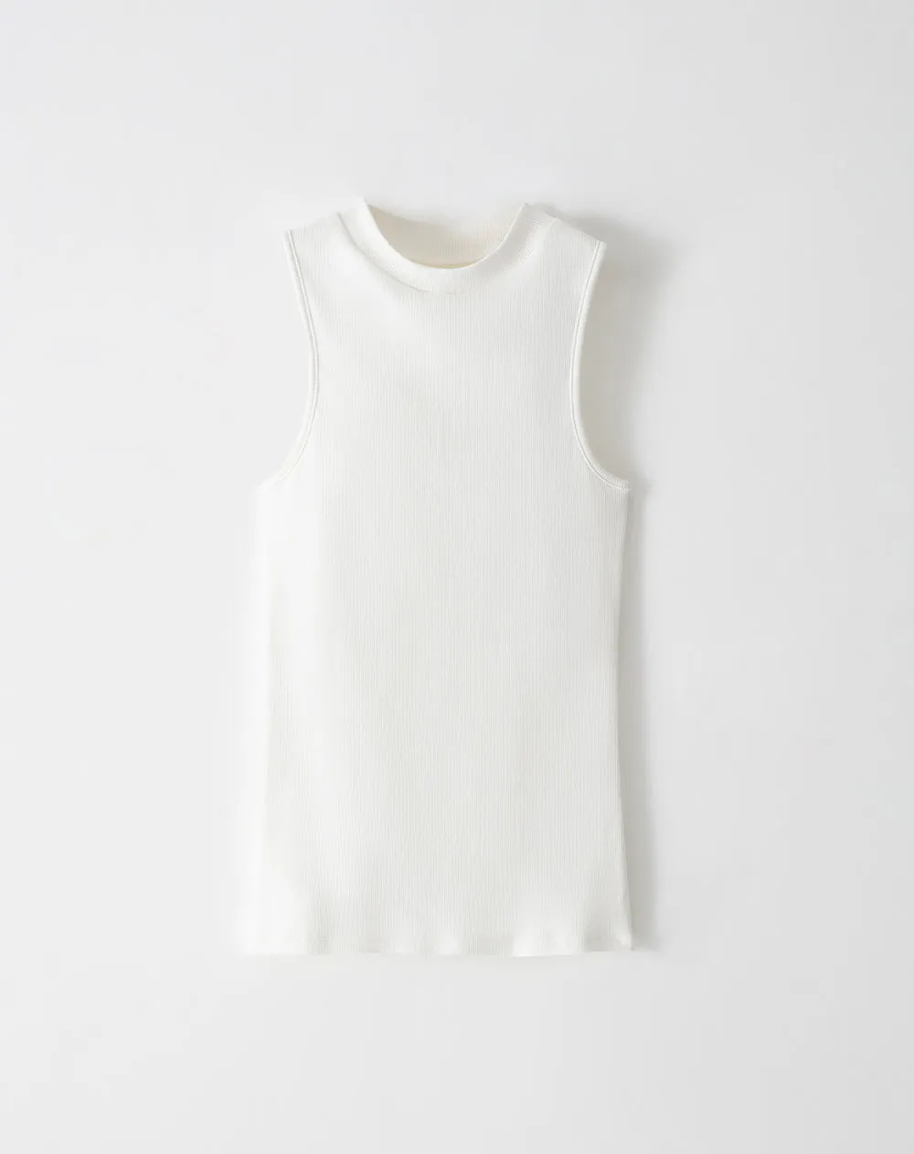 Camiseta Lonut fitted fit blanca sold by Gef product image thumbnail 5