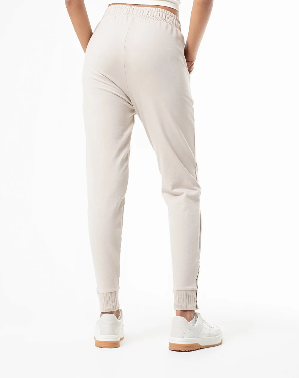 Jogger tiro medio algodón arena+ mujer sold by Gef product image thumbnail 2