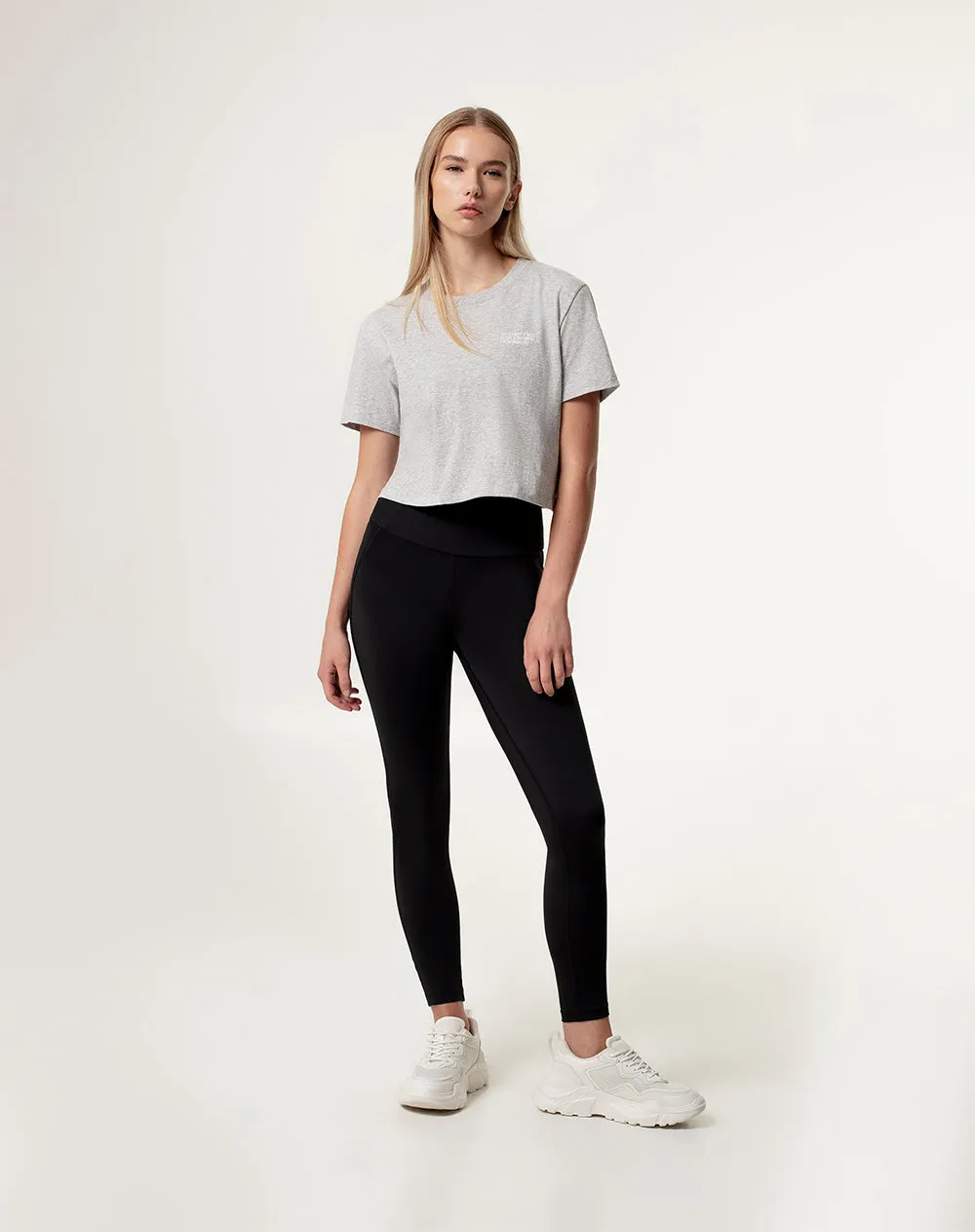 Camiseta Lite cropped fit manga corta gris jaspeada sold by Gef