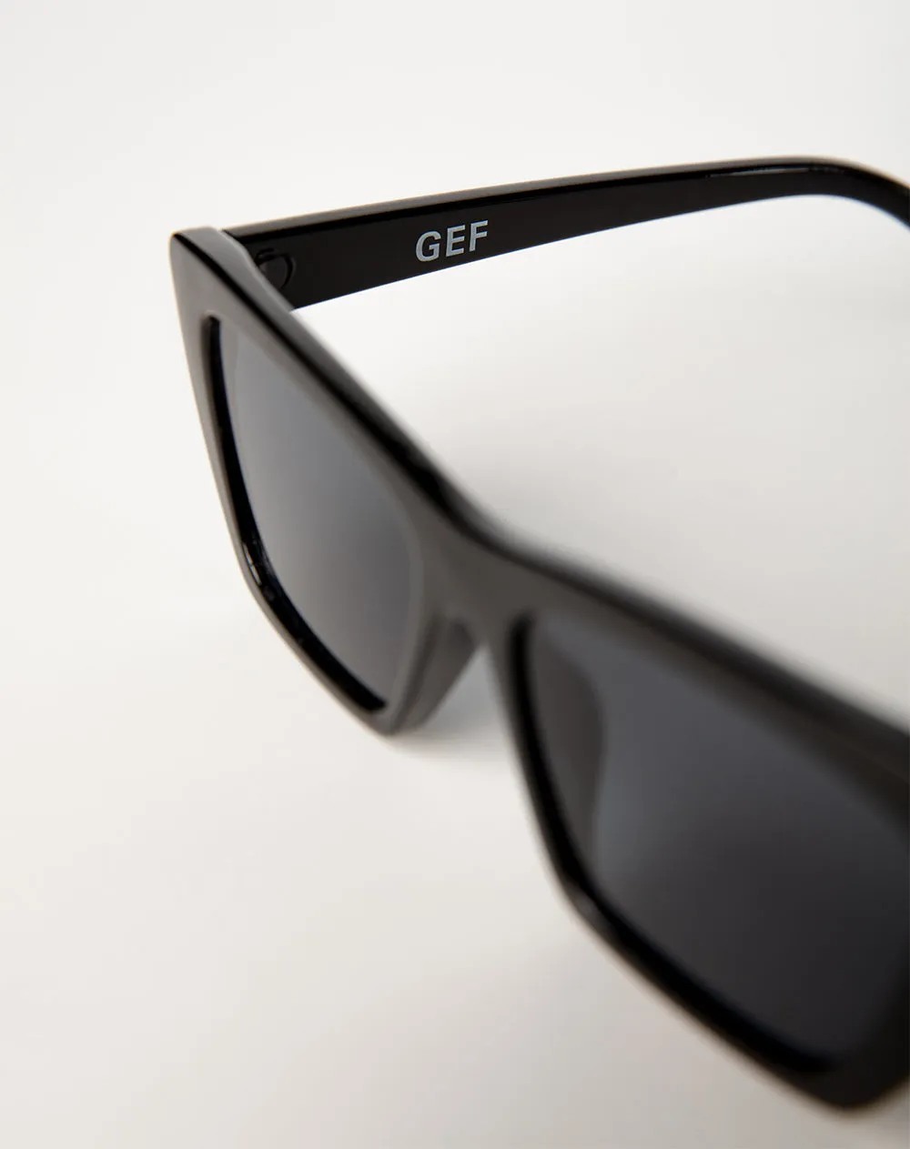 Gafas negras sold by Gef product image thumbnail 4