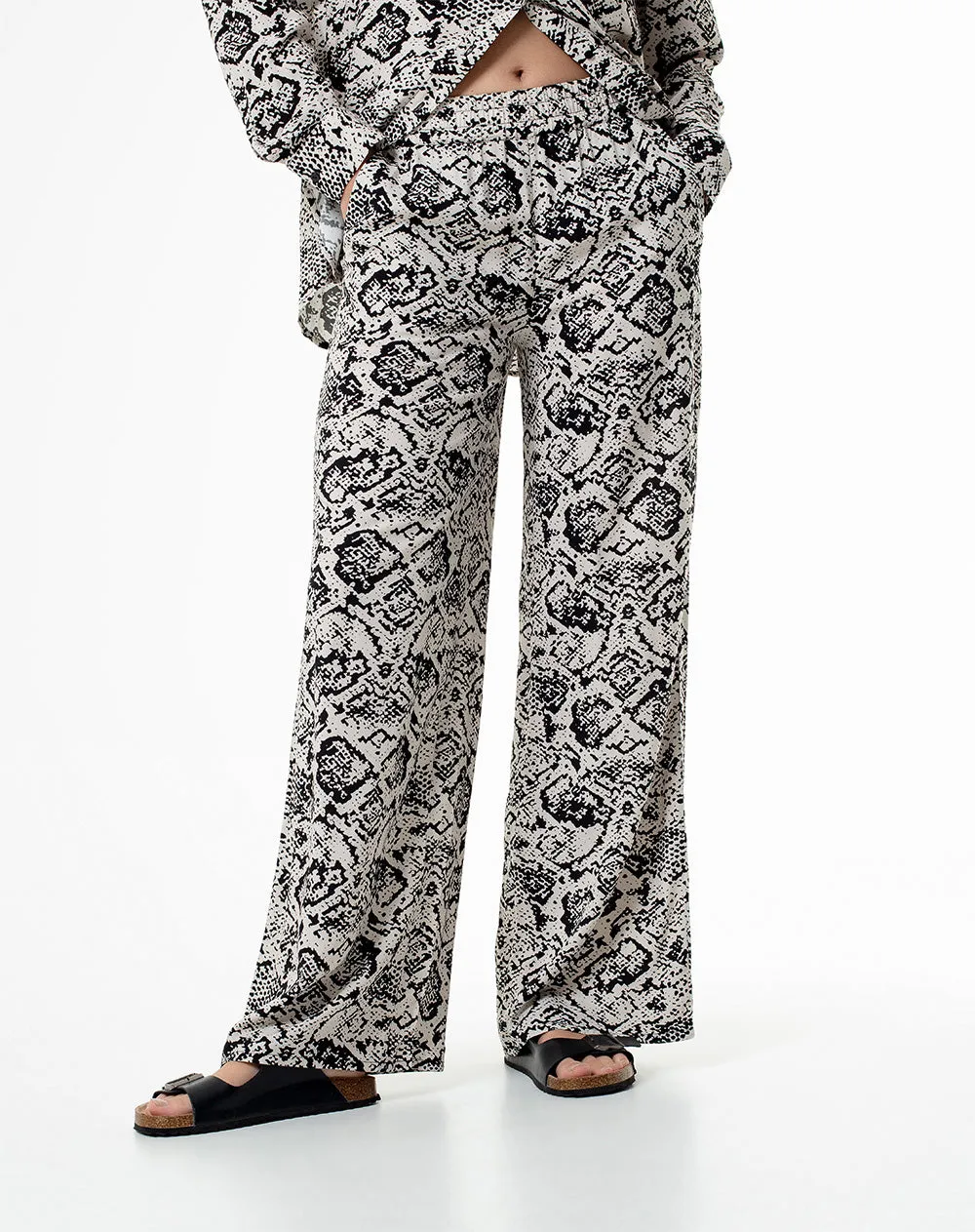 Pantalón wide leg tiro medio estampado mujer sold by Gef product image thumbnail 3