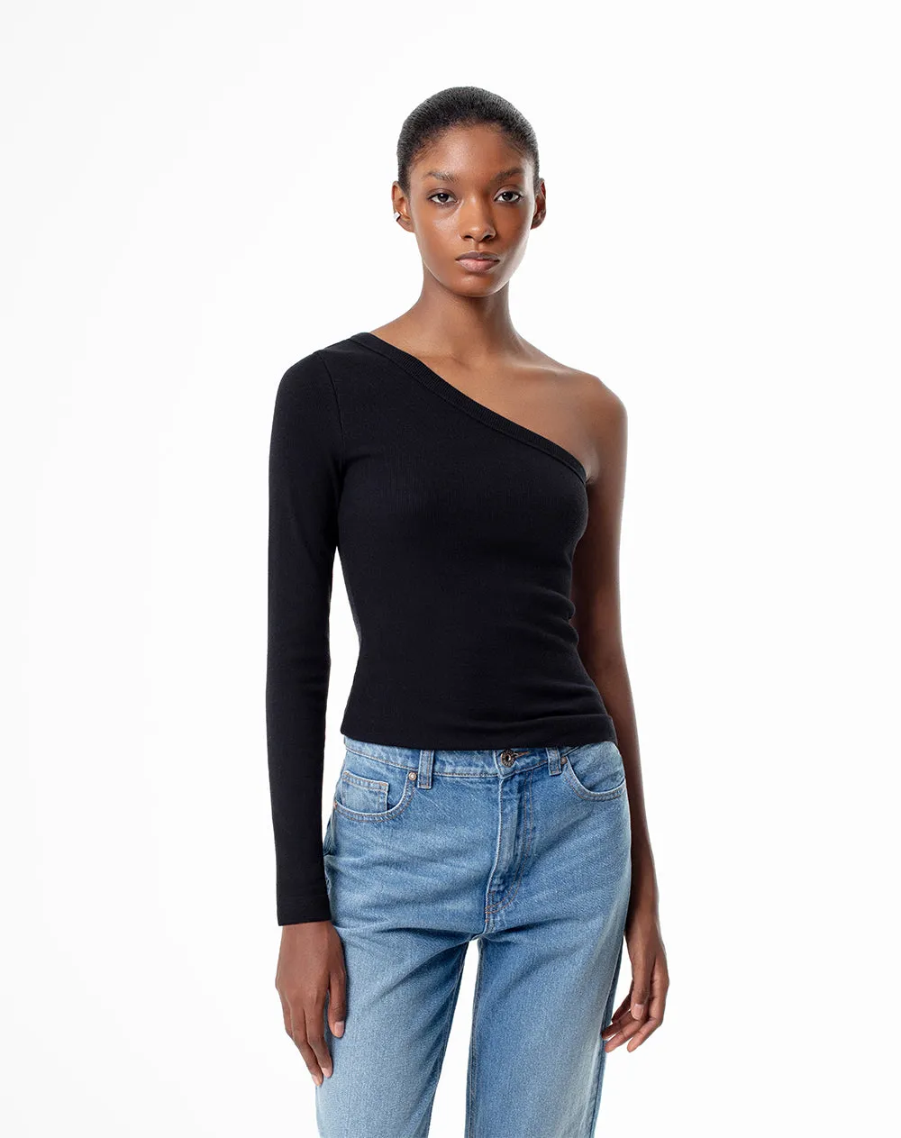 Camibuzo un solo hombro slim negra mujer sold by Gef
