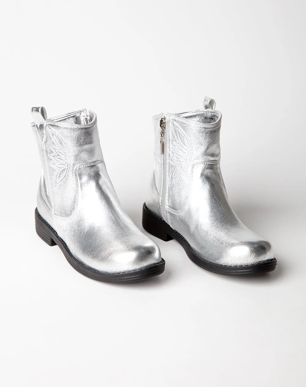 Botas caña baja plateado sold by Gef