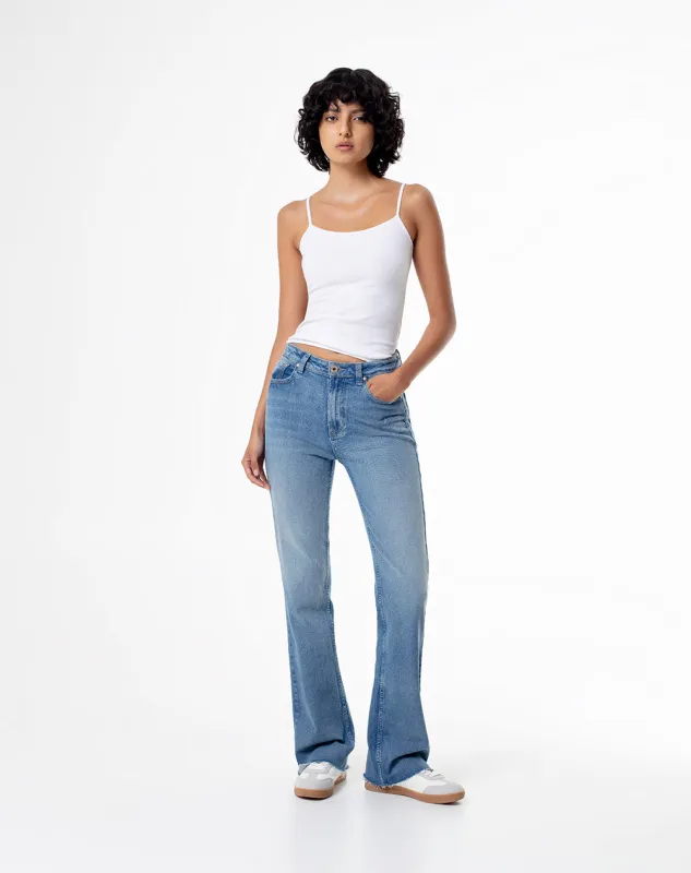 Jean bootcut 97% algodón índigo medio mujer sold by Gef
