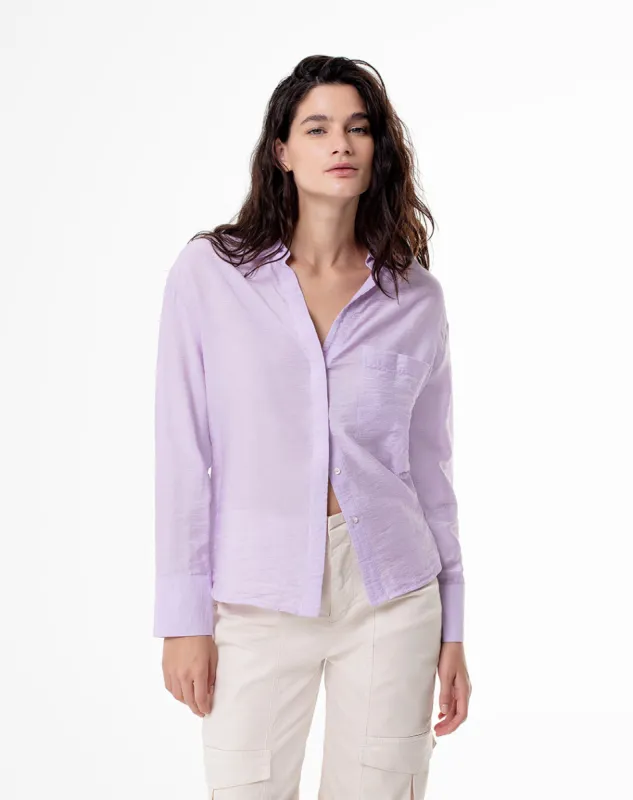 Camisa regular fit manga larga lila sold by Gef
