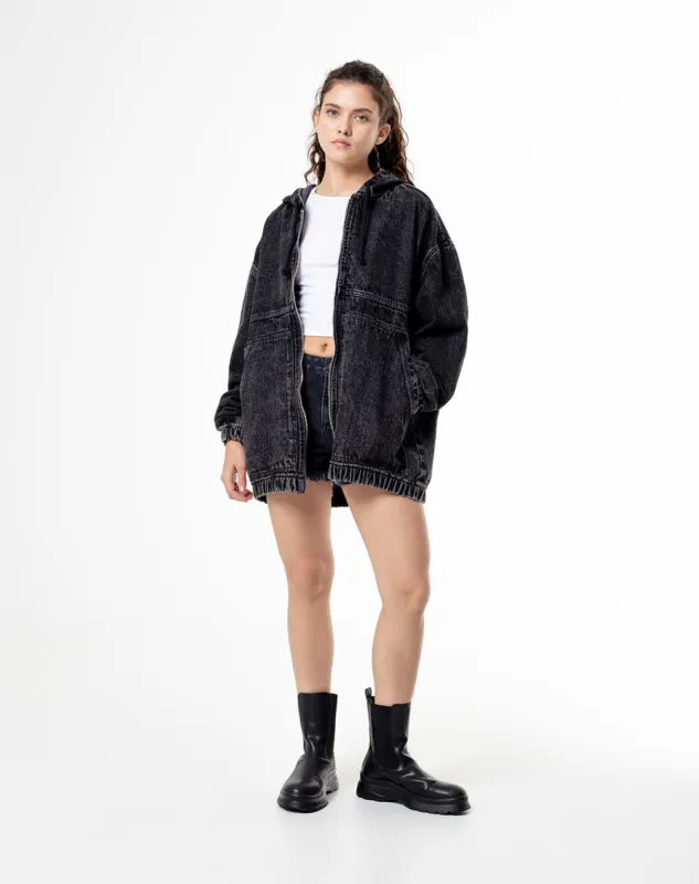 Chaqueta regular fit con capucha denim negro sold by Gef