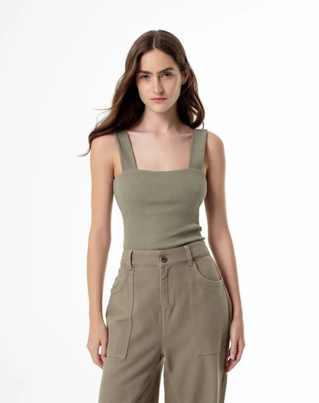 Camiseta slim fit verde sold by Gef