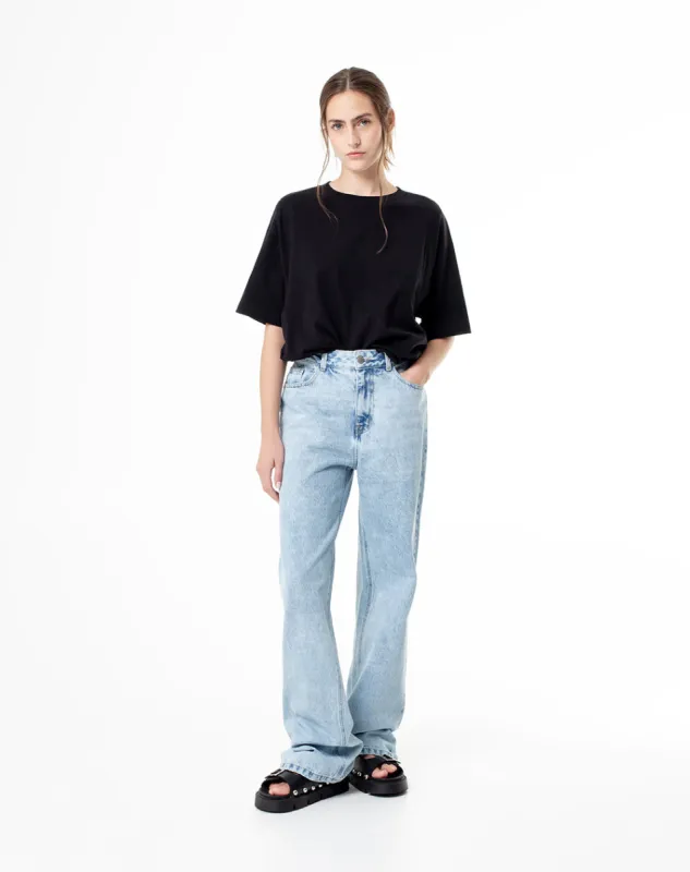 Jean recto tiro medio 5 bolsillos indigo claro para mujer sold by Gef