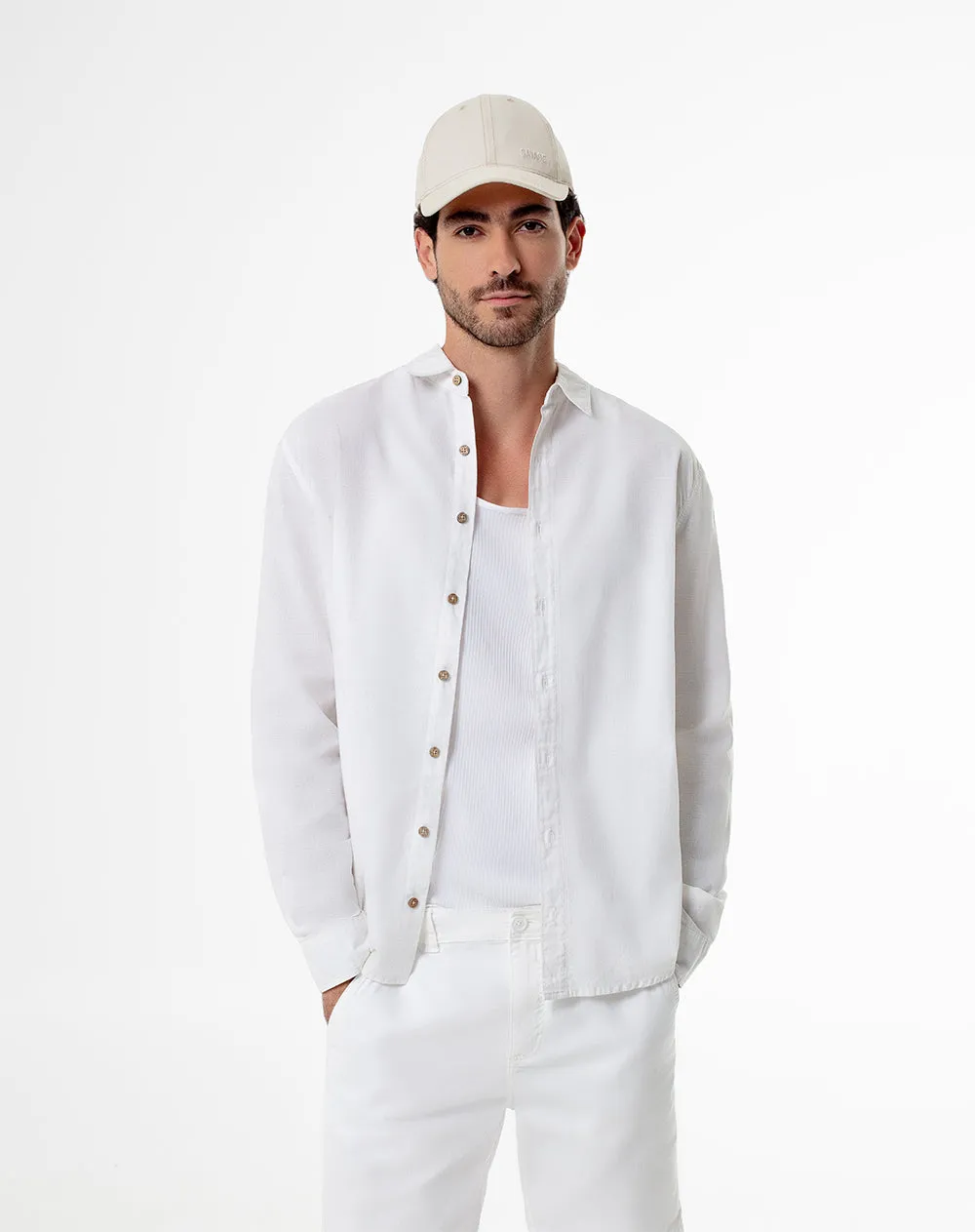 Camisa regular fit manga larga blanca sold by Gef