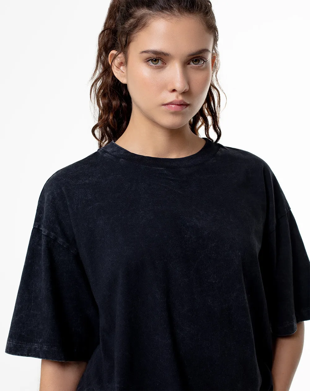 Camiseta oversize algodón negra mujer sold by Gef product image thumbnail 3