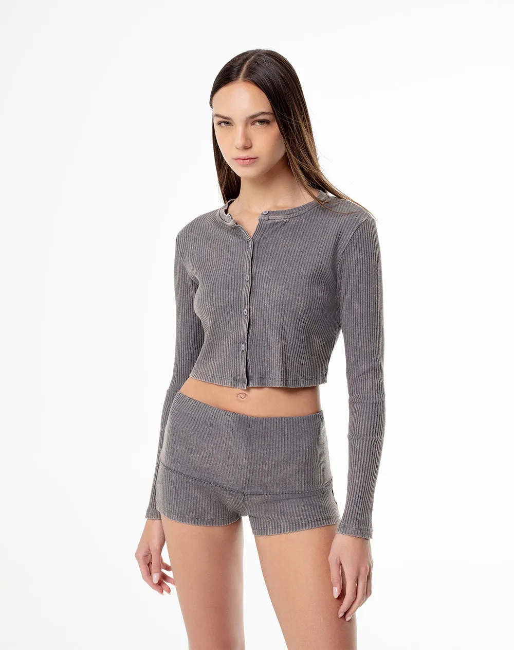 Camiseta slim fit manga larga gris sold by Gef