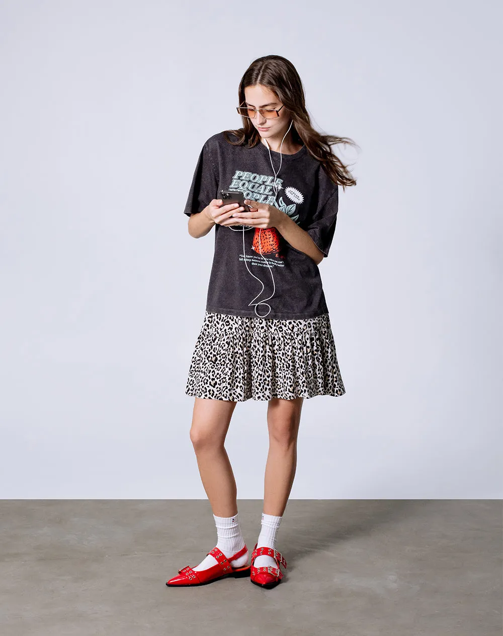 Camiseta regular algodón negra mujer sold by Gef