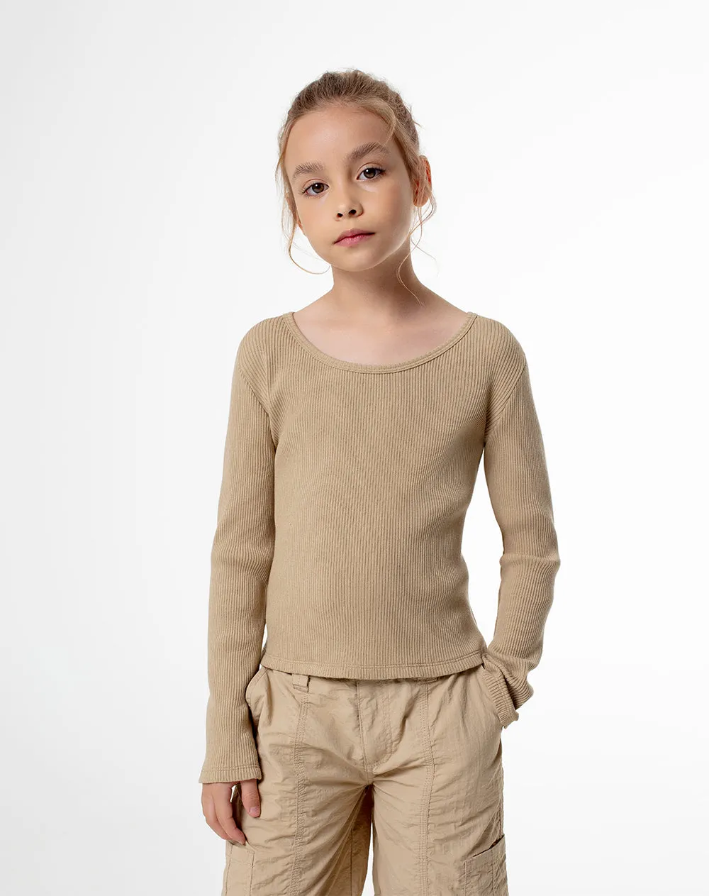 Camibuzo slim tejido de punto habano niña sold by Gef