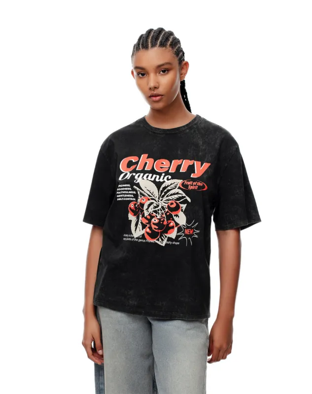 Camiseta relaxed fit manga corta negra sold by Gef