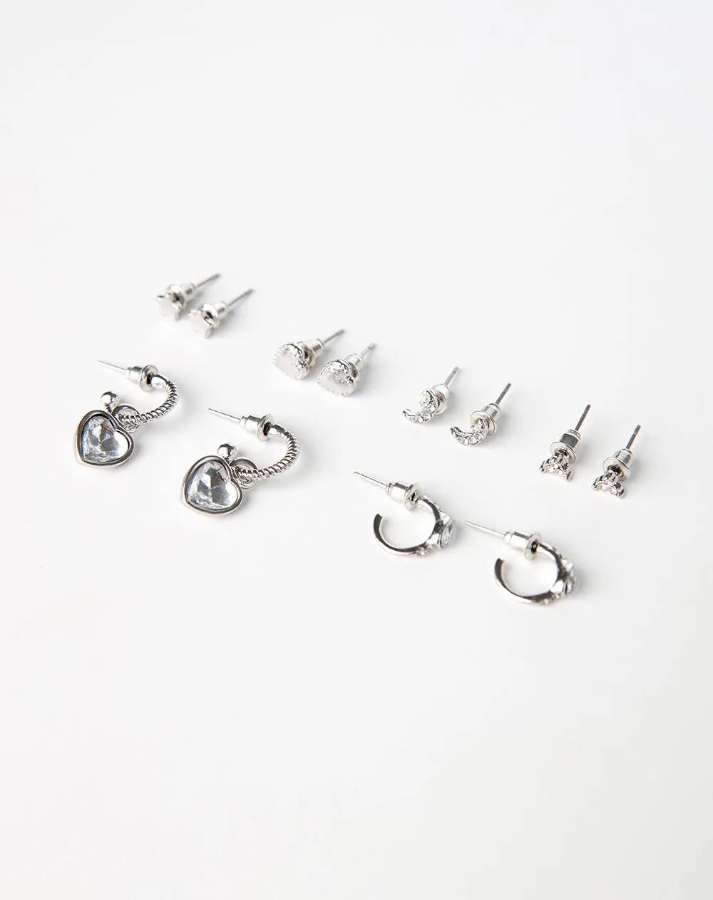 Aretes pack x6 plateadas sold by Gef