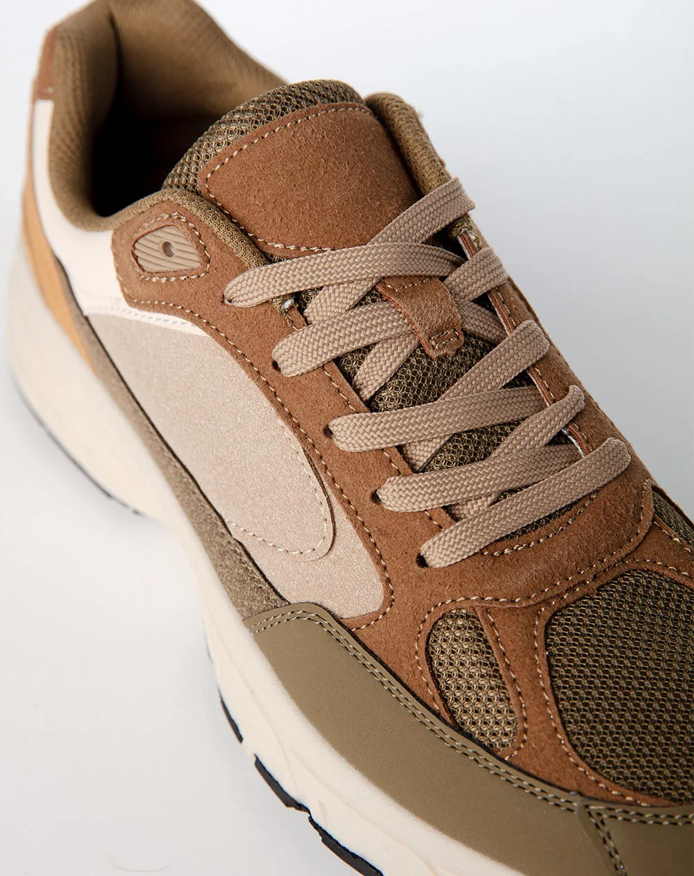 Tenis deportivos café hombre sold by Gef product image thumbnail 3