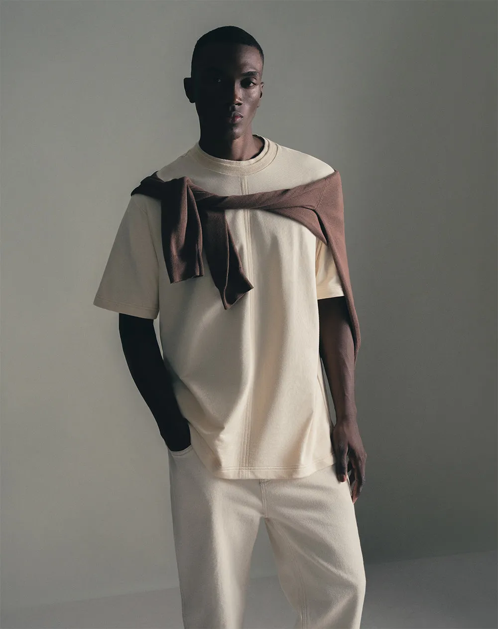 Camiseta regular fit manga corta crema sold by Gef product image thumbnail 3