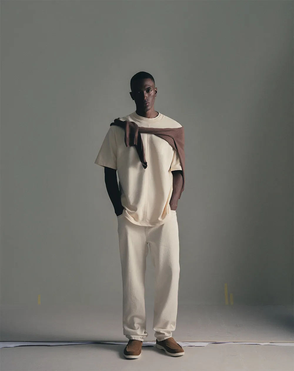 Camiseta regular fit manga corta crema sold by Gef product image thumbnail 4