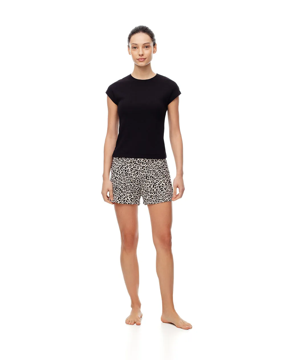 Camiseta relax negra mujer sold by Gef product image thumbnail 5
