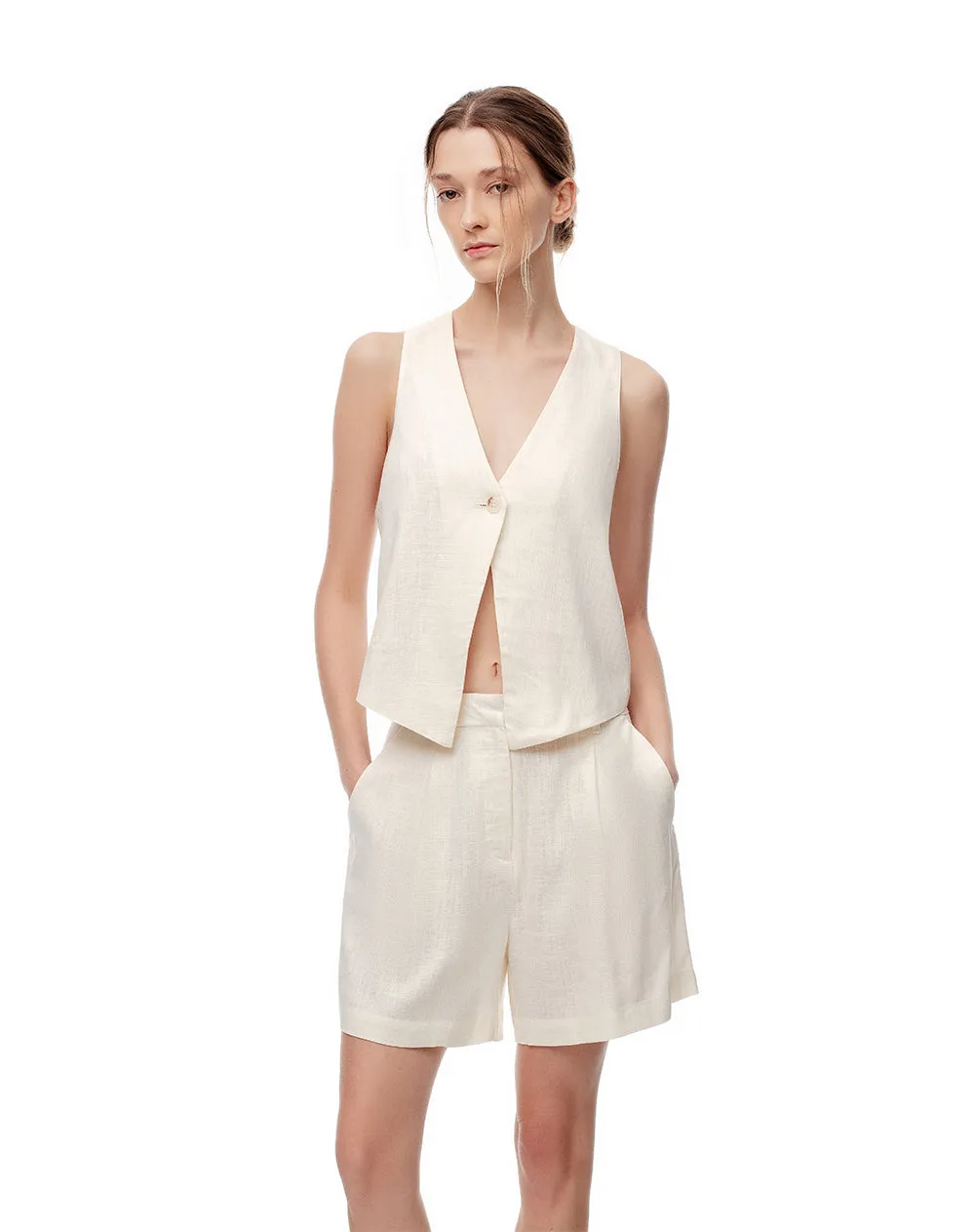 Short tiro alto regular lino vainilla mujer sold by Gef